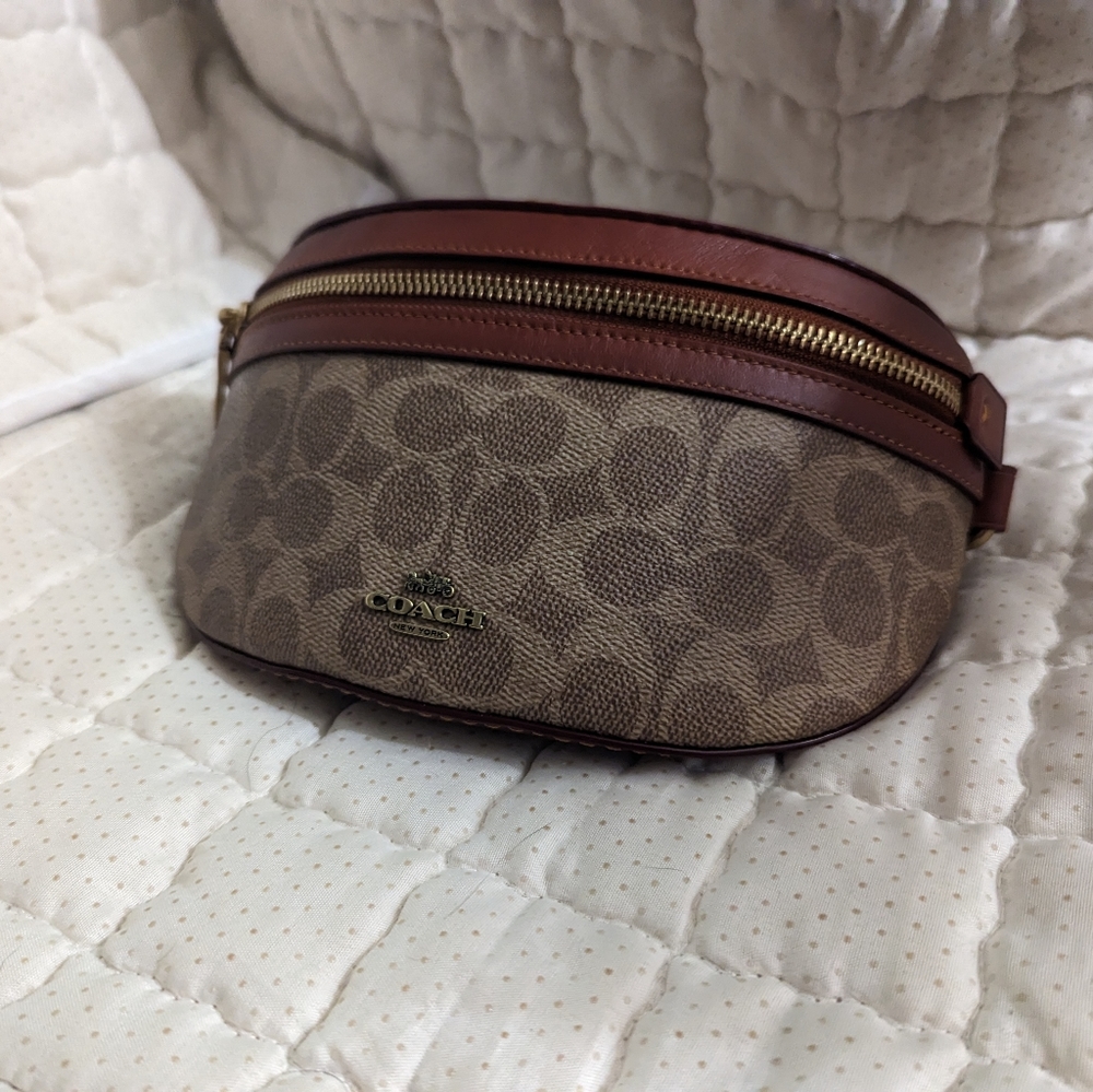 Coach Signature Belt Bag - multicolor